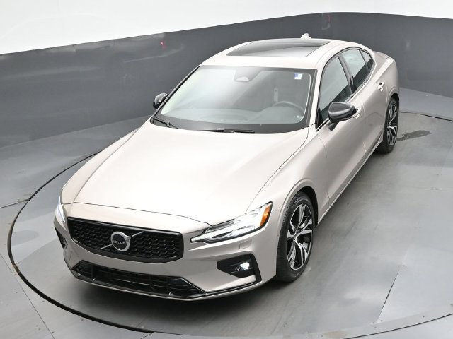 Used 2024 Volvo S60 B5 Plus w/ Climate Package FWD image 44