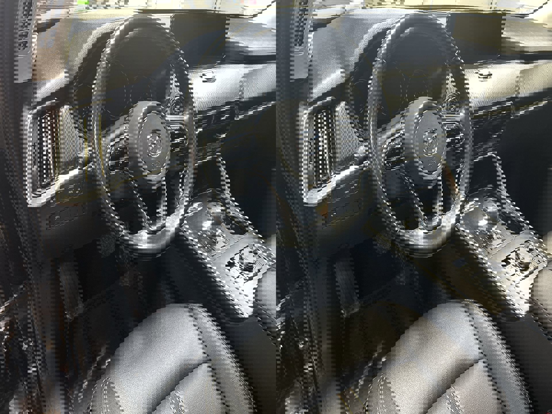 Used 2024 MAZDA CX-90 3.3 Turbo w/ Select Package image 11