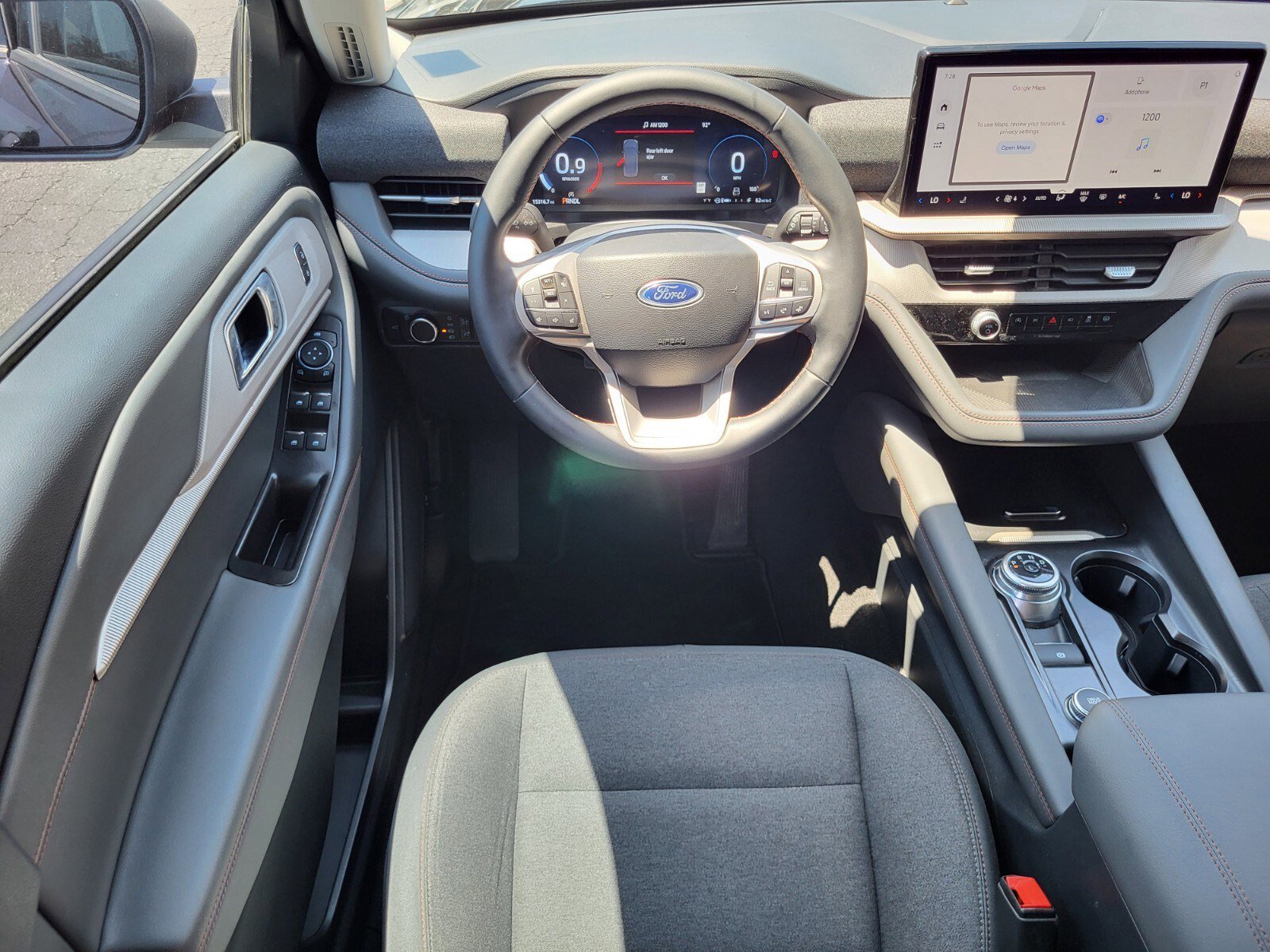 Used 2025 Ford Explorer Active RWD image 14