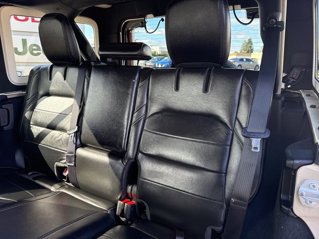 Used 2022 Jeep Wrangler Unlimited Sahara 4xe image 16