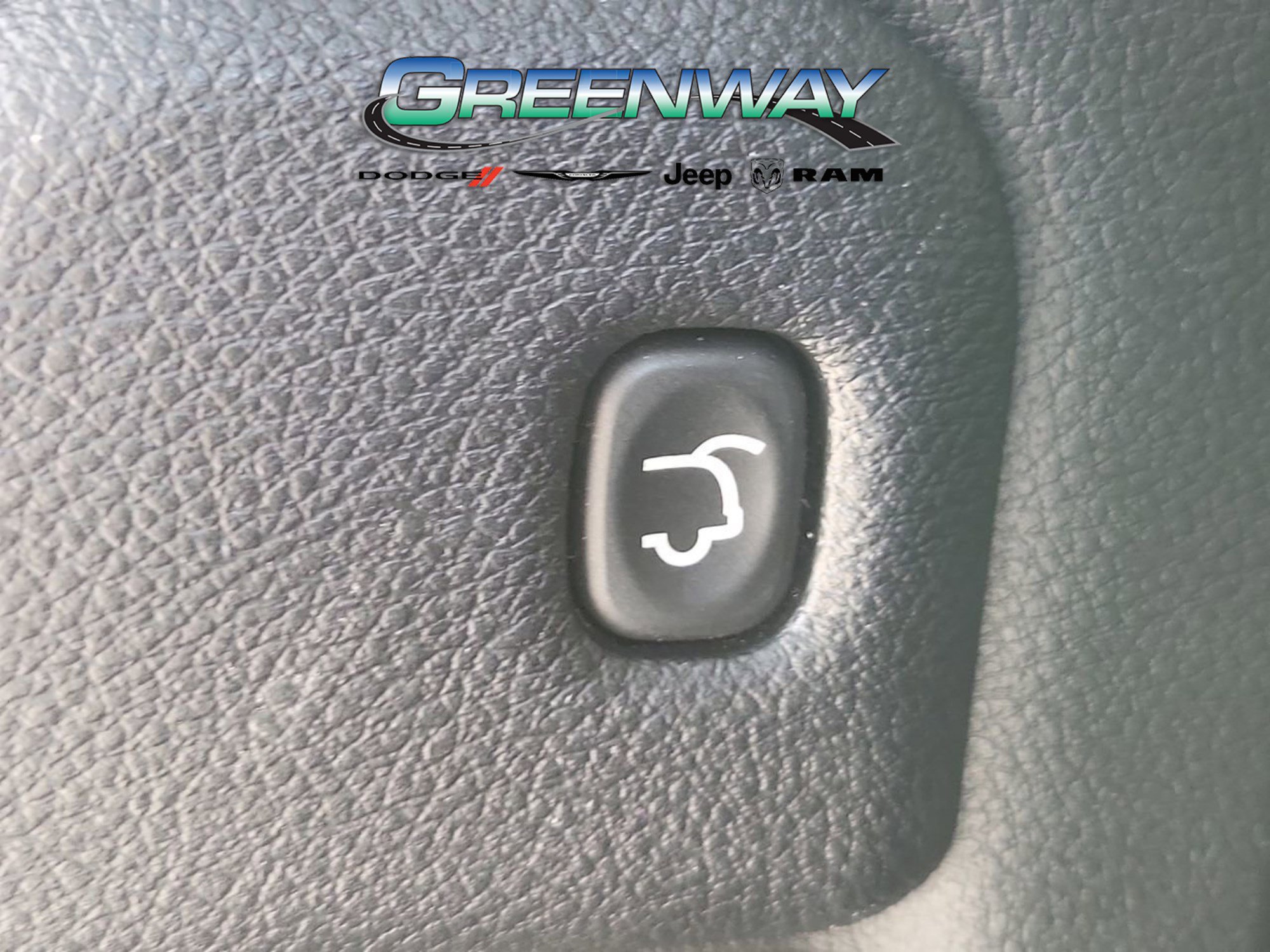 Used 2016 Dodge Durango Limited w/ Nav & Power Liftgate Group RWD image 8