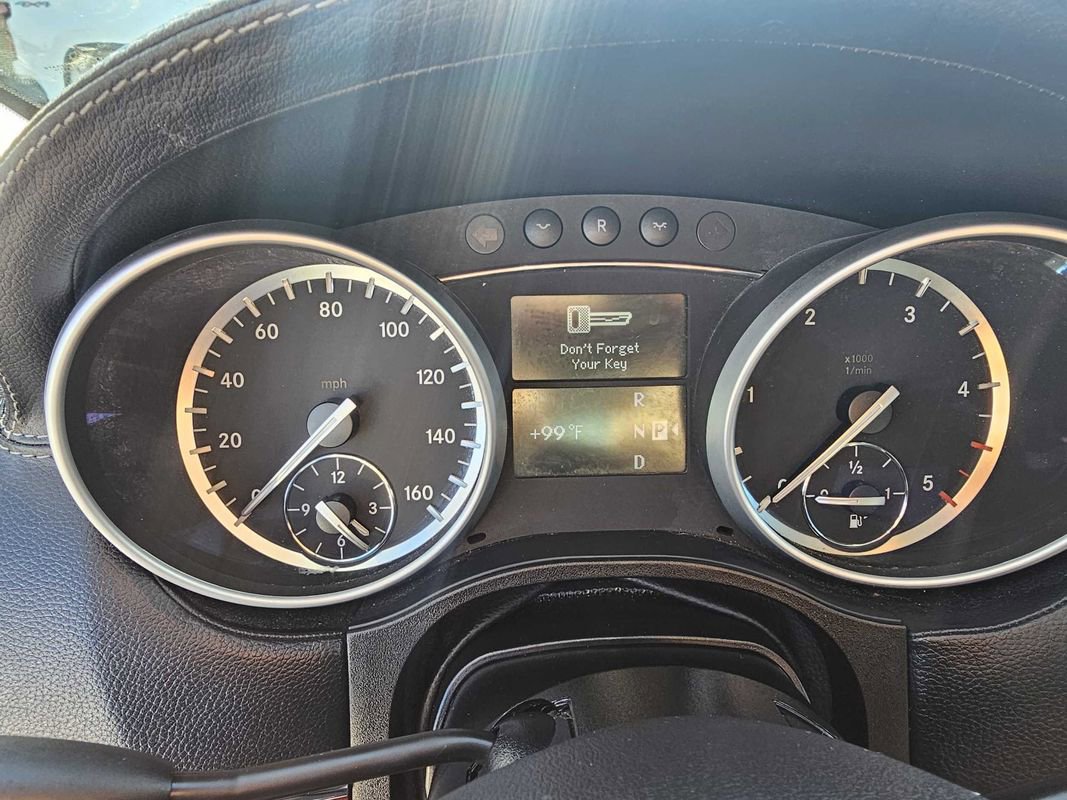 Used 2012 Mercedes-Benz GL 320 BlueTEC 4MATIC image 10