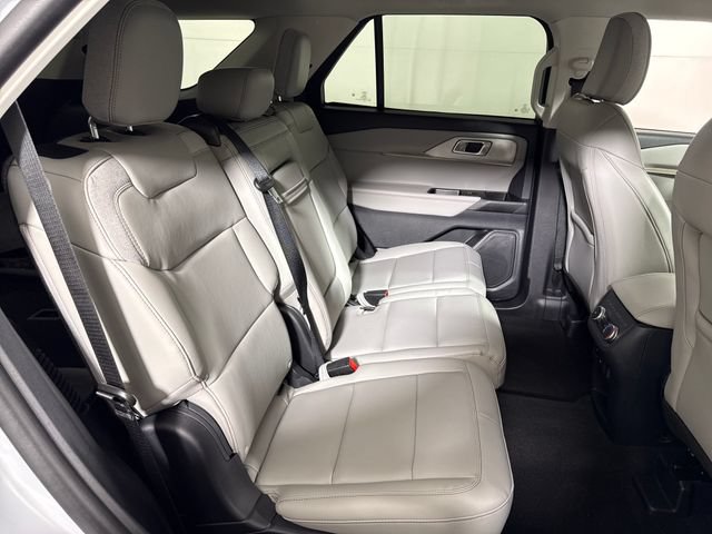 Used 2025 Ford Explorer Active w/ Active Comfort Package AWD/4WD image 15