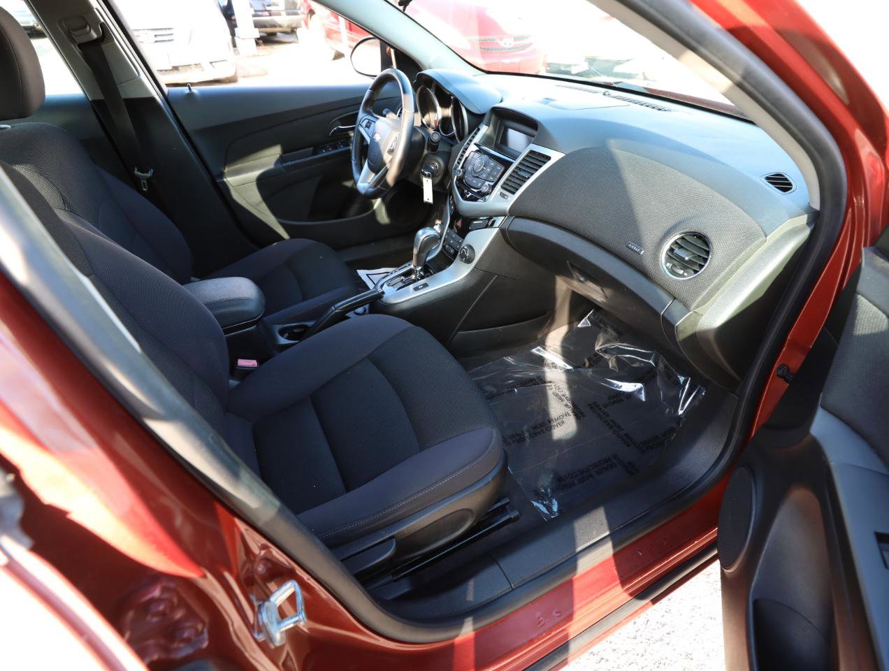 Used 2012 Chevrolet Cruze LT image 10