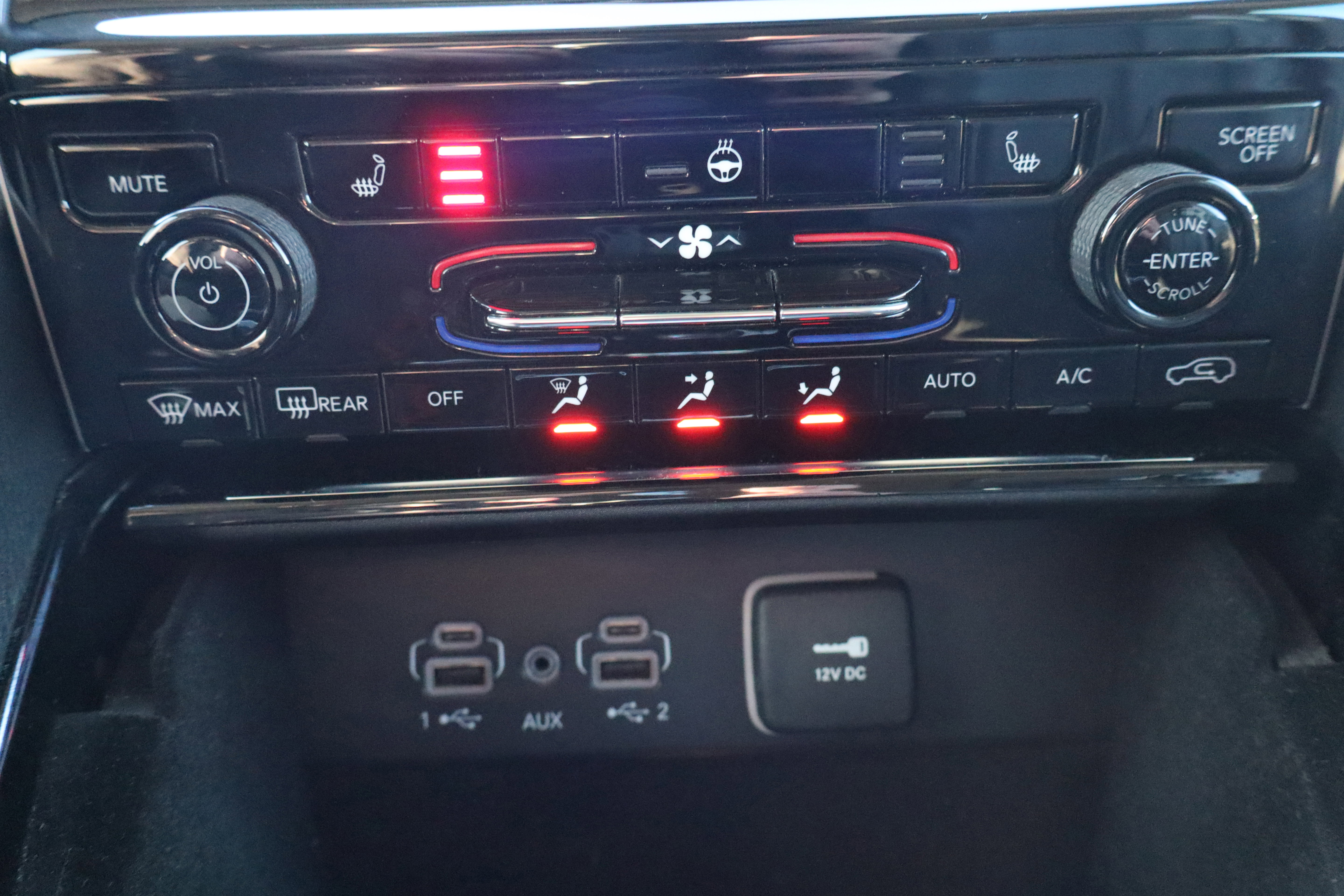 Used 2022 Jeep Grand Cherokee Limited image 23