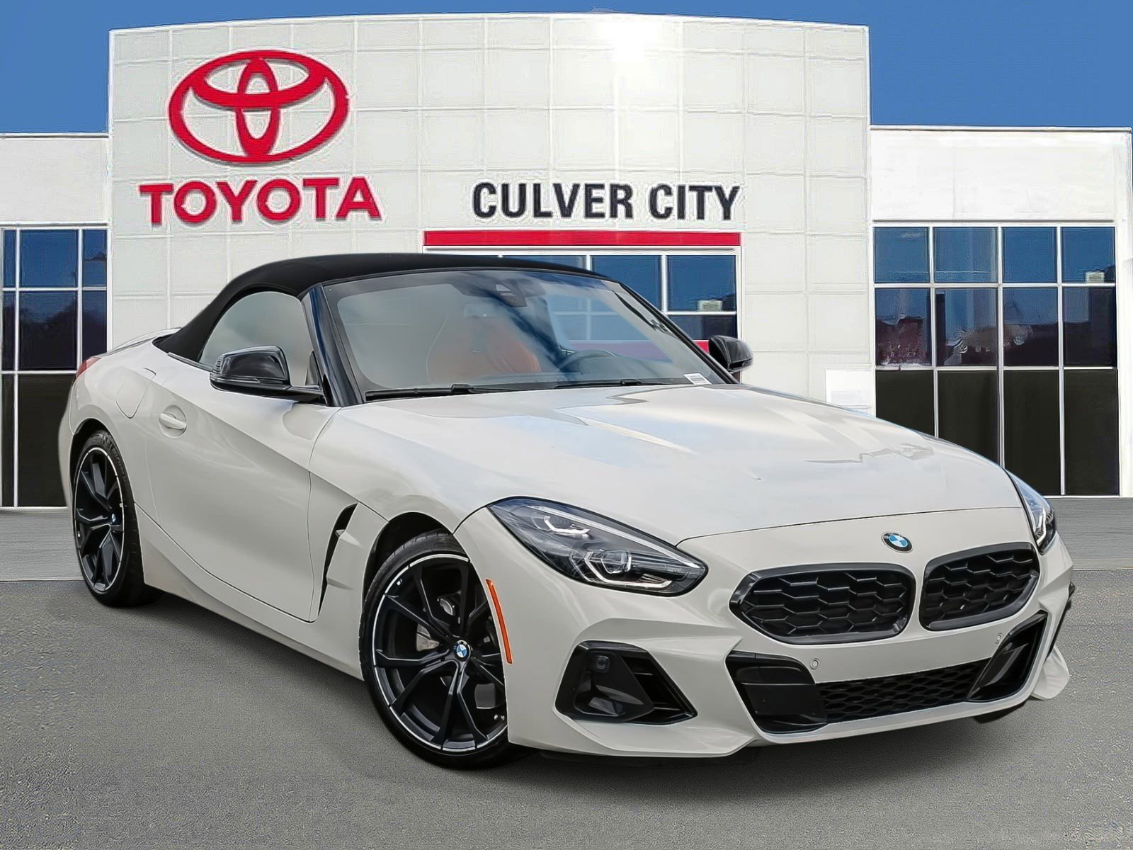 Used 2023 BMW Z4 sDrive30i w/ Shadowloine Package