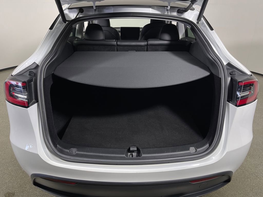 Used 2023 Tesla Model Y Long Range AWD/4WD image 10