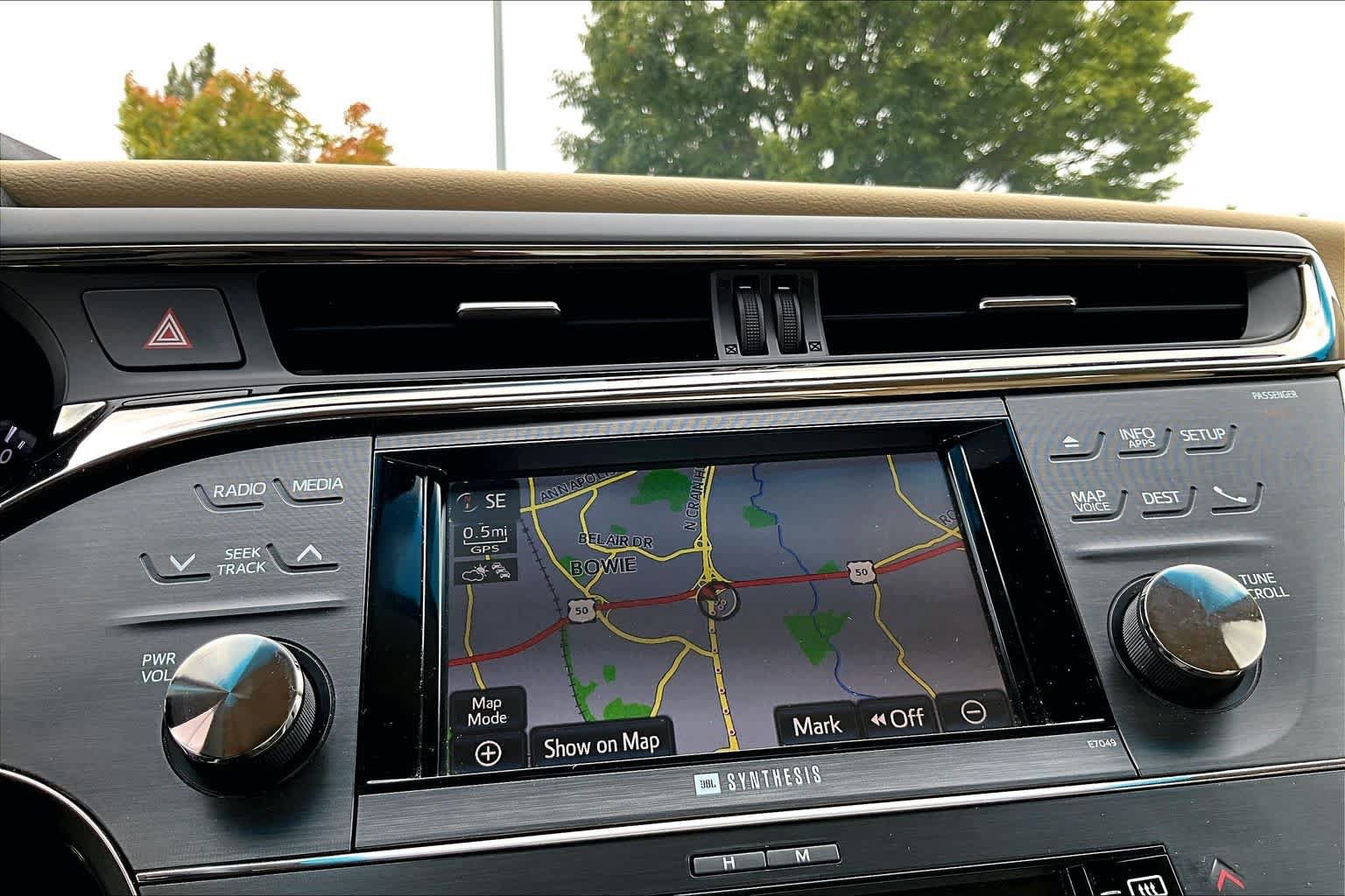 Used 2014 Toyota Avalon Limited FWD image 34