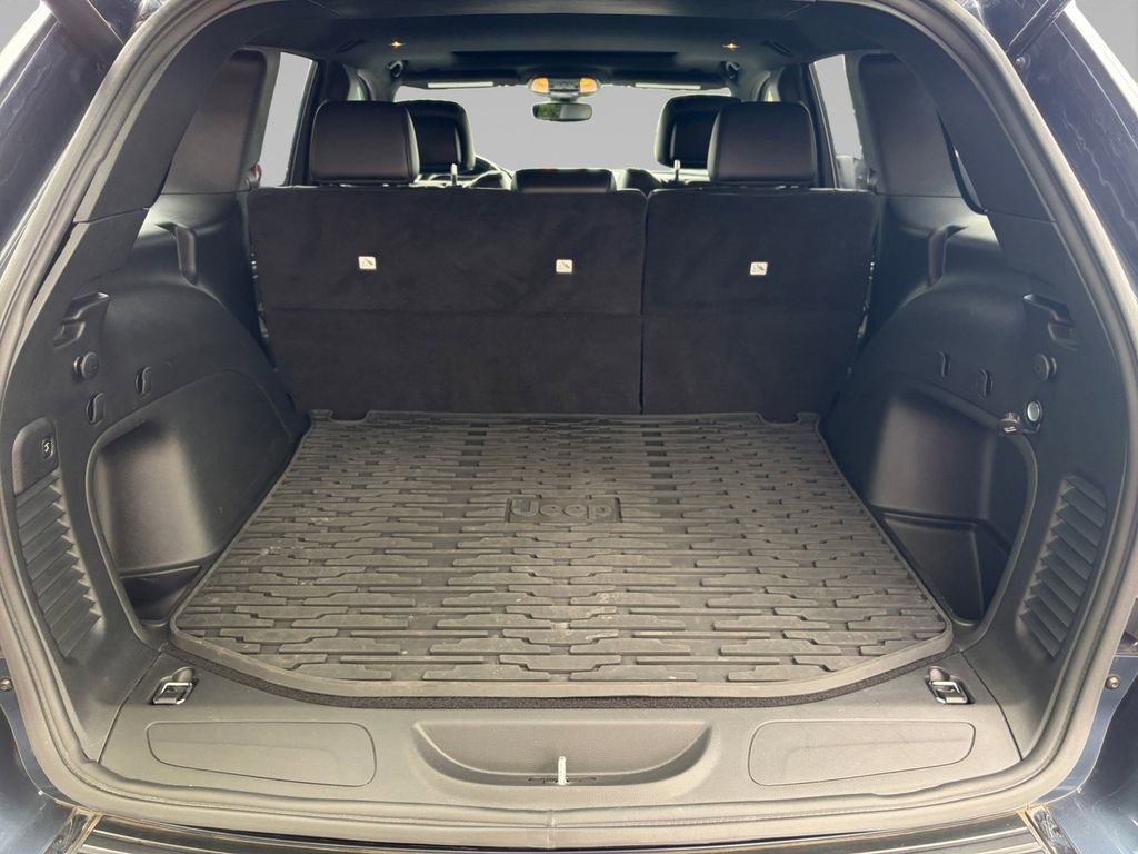 Used 2021 Jeep Grand Cherokee Limited AWD/4WD image 15