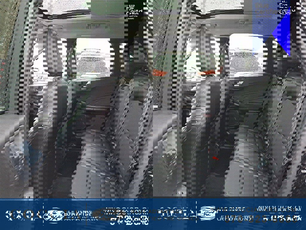 Certified 2023 Ford Escape Platinum w/ Class II Trailer Tow Package image 10