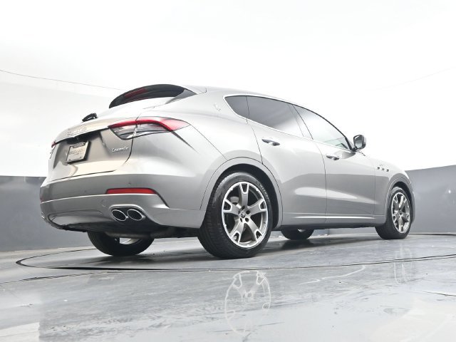 Used 2022 Maserati Levante GT AWD/4WD image 31