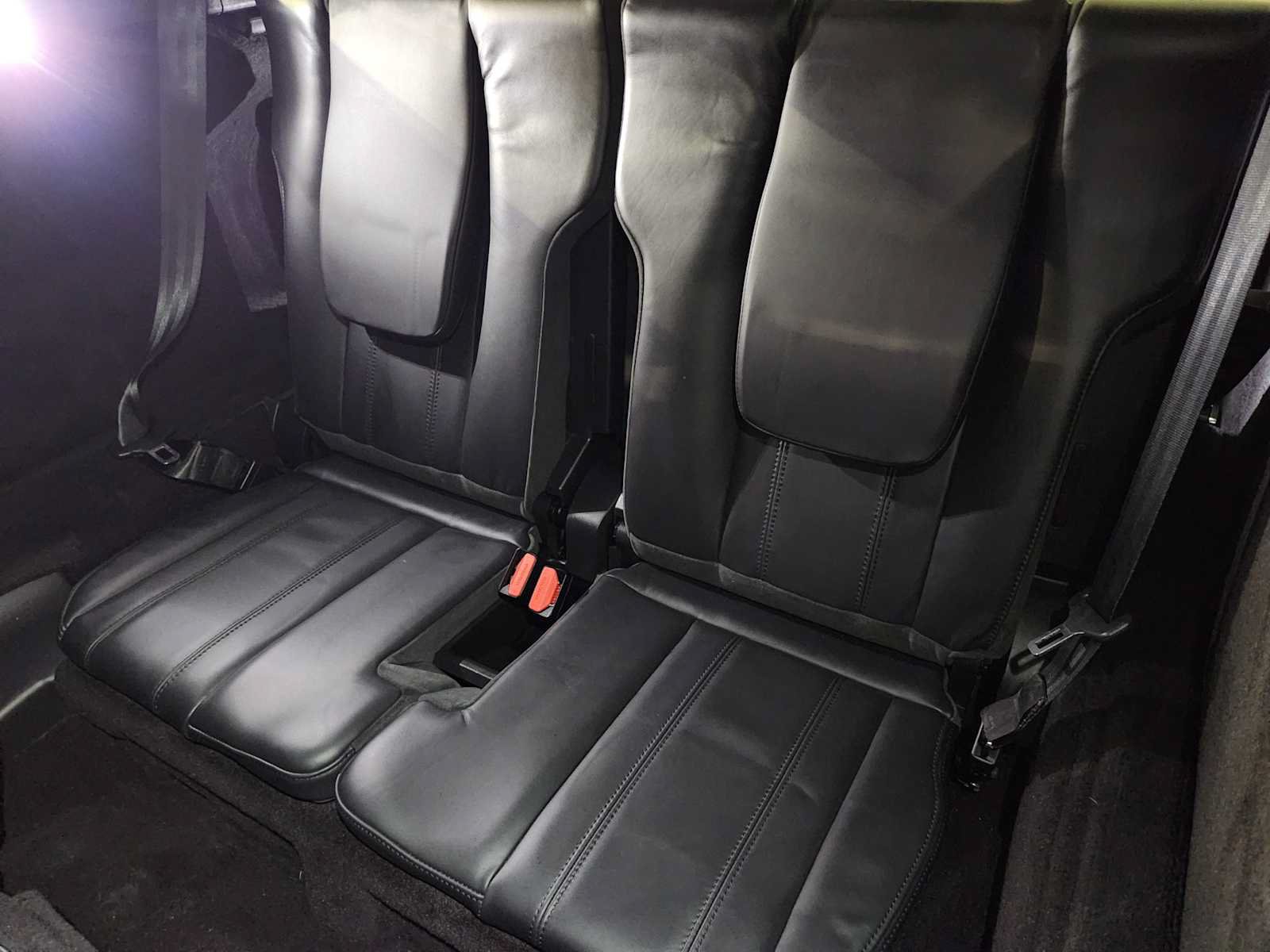 Used 2018 Land Rover Range Rover Sport HSE AWD/4WD image 32