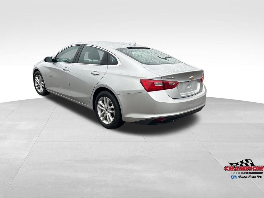 Used 2018 Chevrolet Malibu LT FWD image 3
