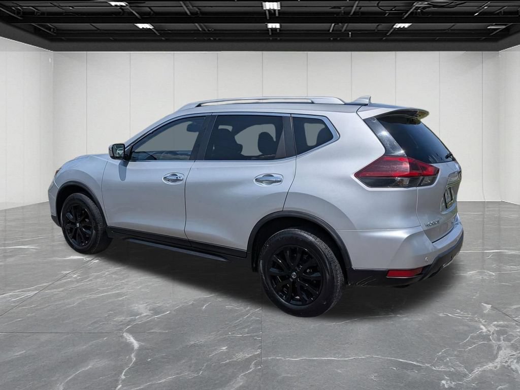 Used 2020 Nissan Rogue SV AWD/4WD image 3