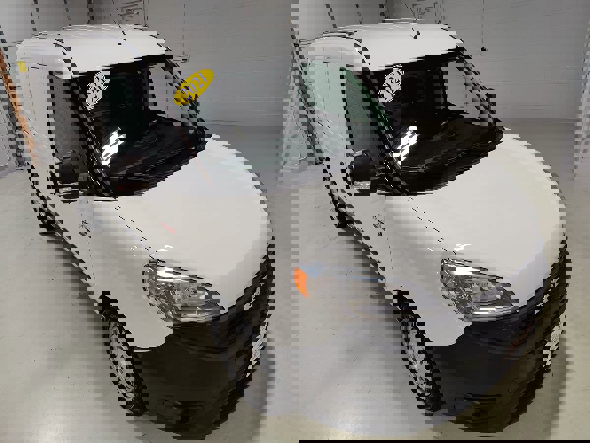 Used 2021 RAM ProMaster City Tradesman image 2