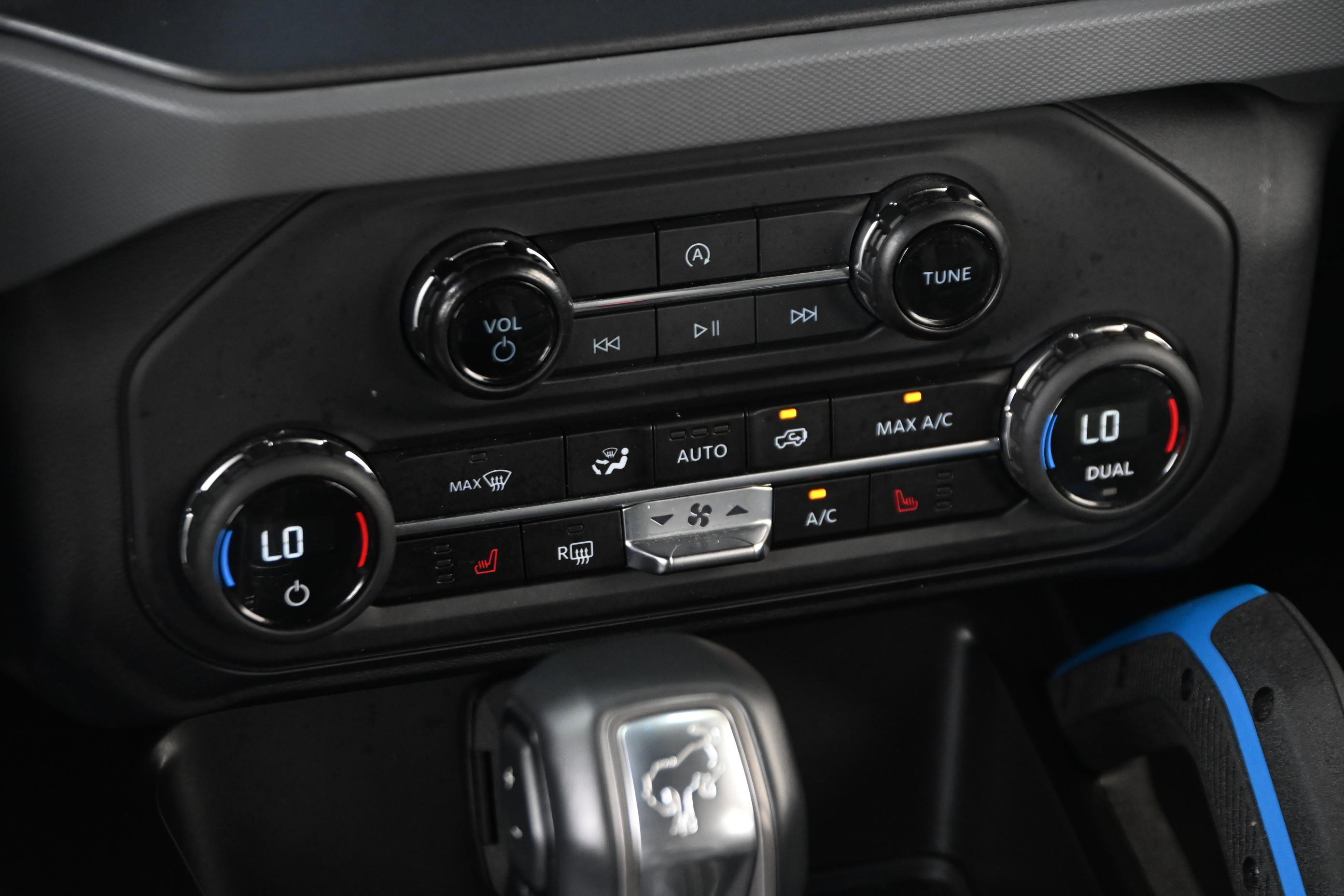 Used 2024 Ford Bronco Black Diamond image 18