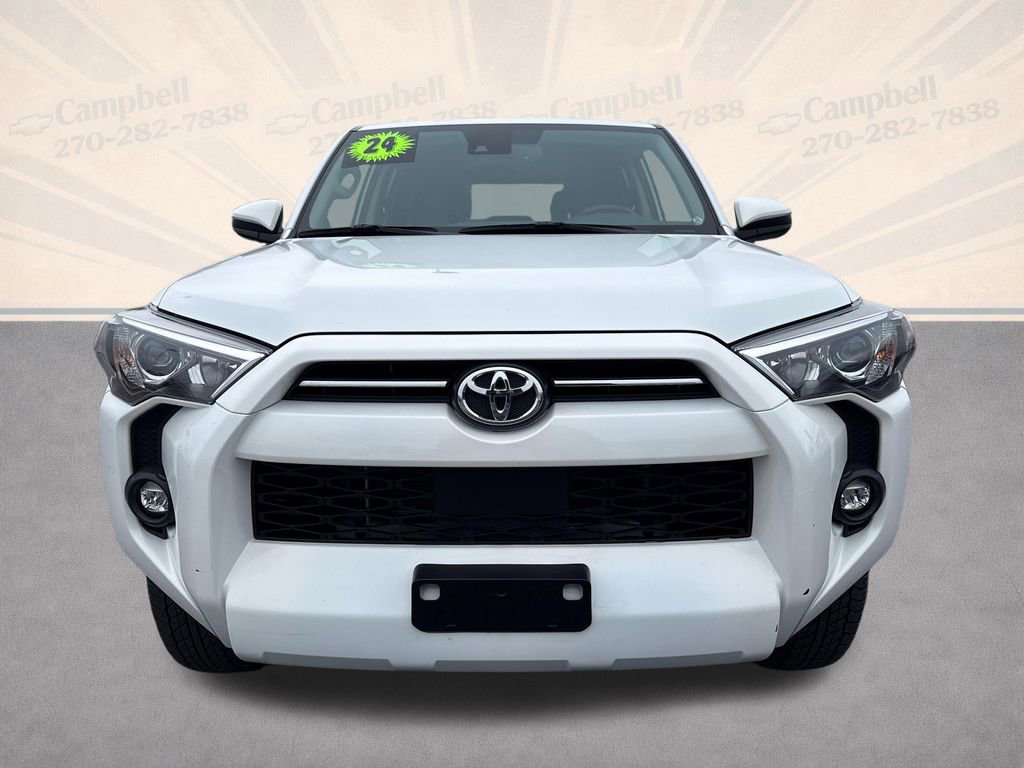 Used 2024 Toyota 4Runner SR5 AWD/4WD image 9