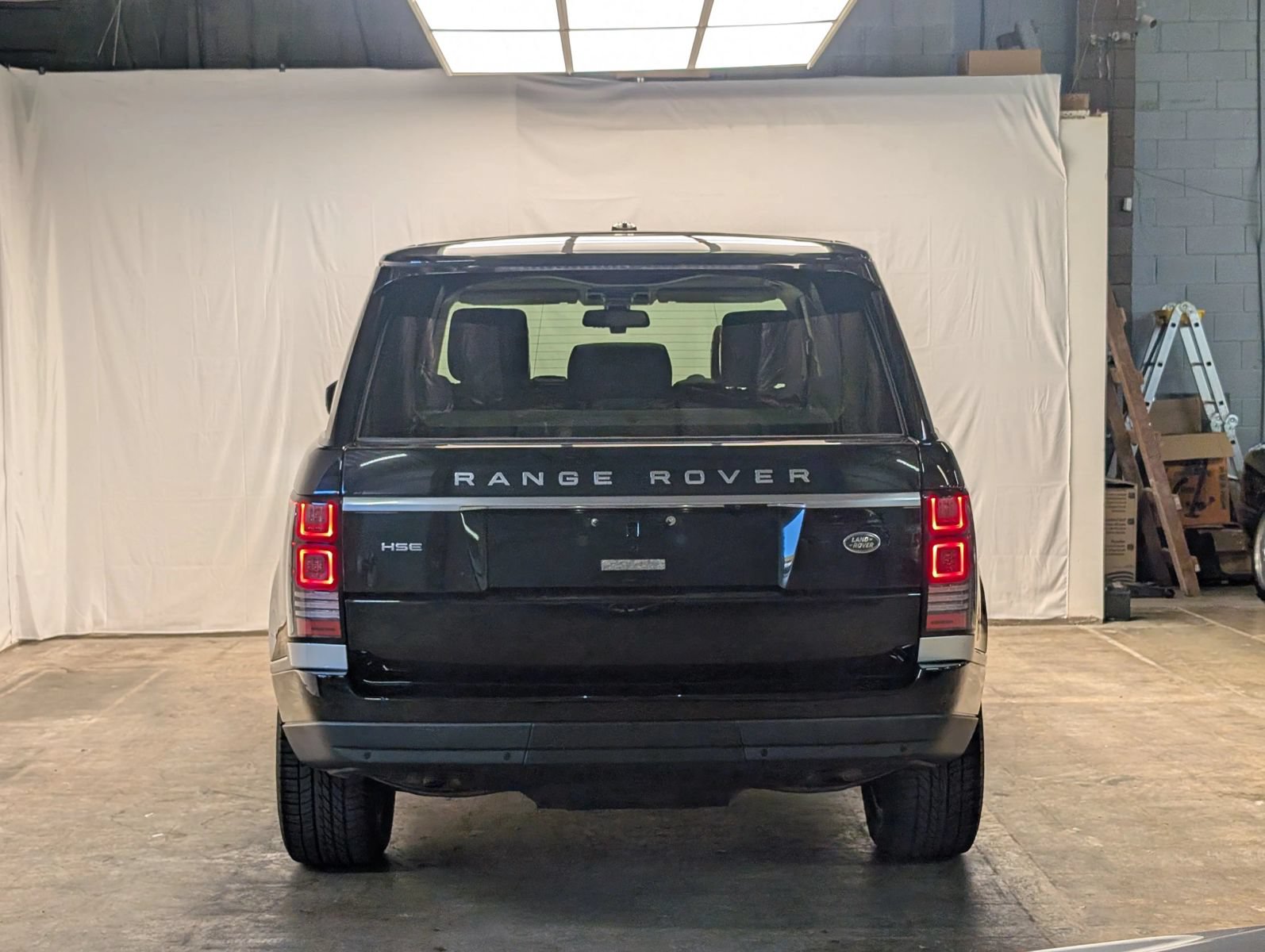 Used 2014 Land Rover Range Rover HSE AWD/4WD image 6