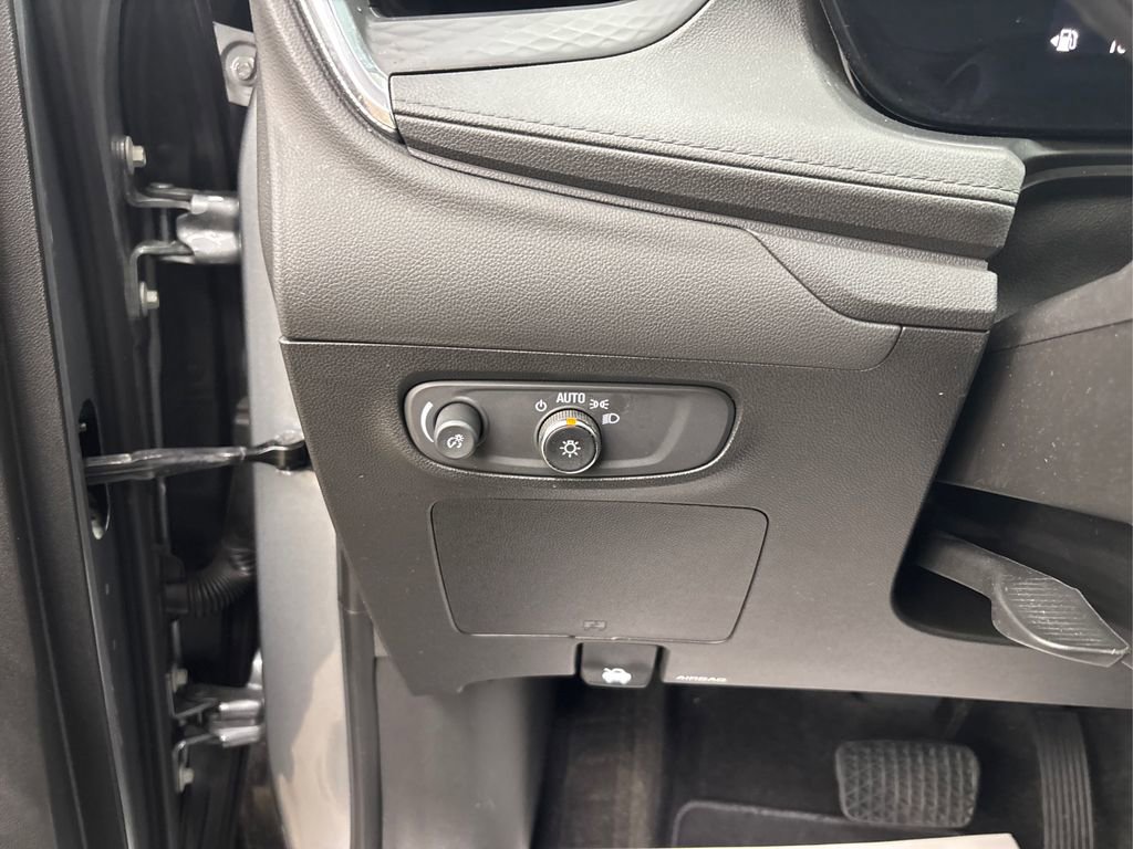 Used 2024 Buick Encore GX Sport Touring image 25