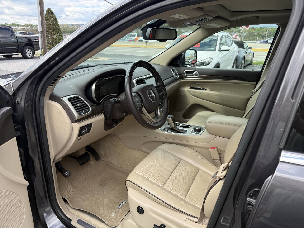 Used 2016 Jeep Grand Cherokee Overland image 11