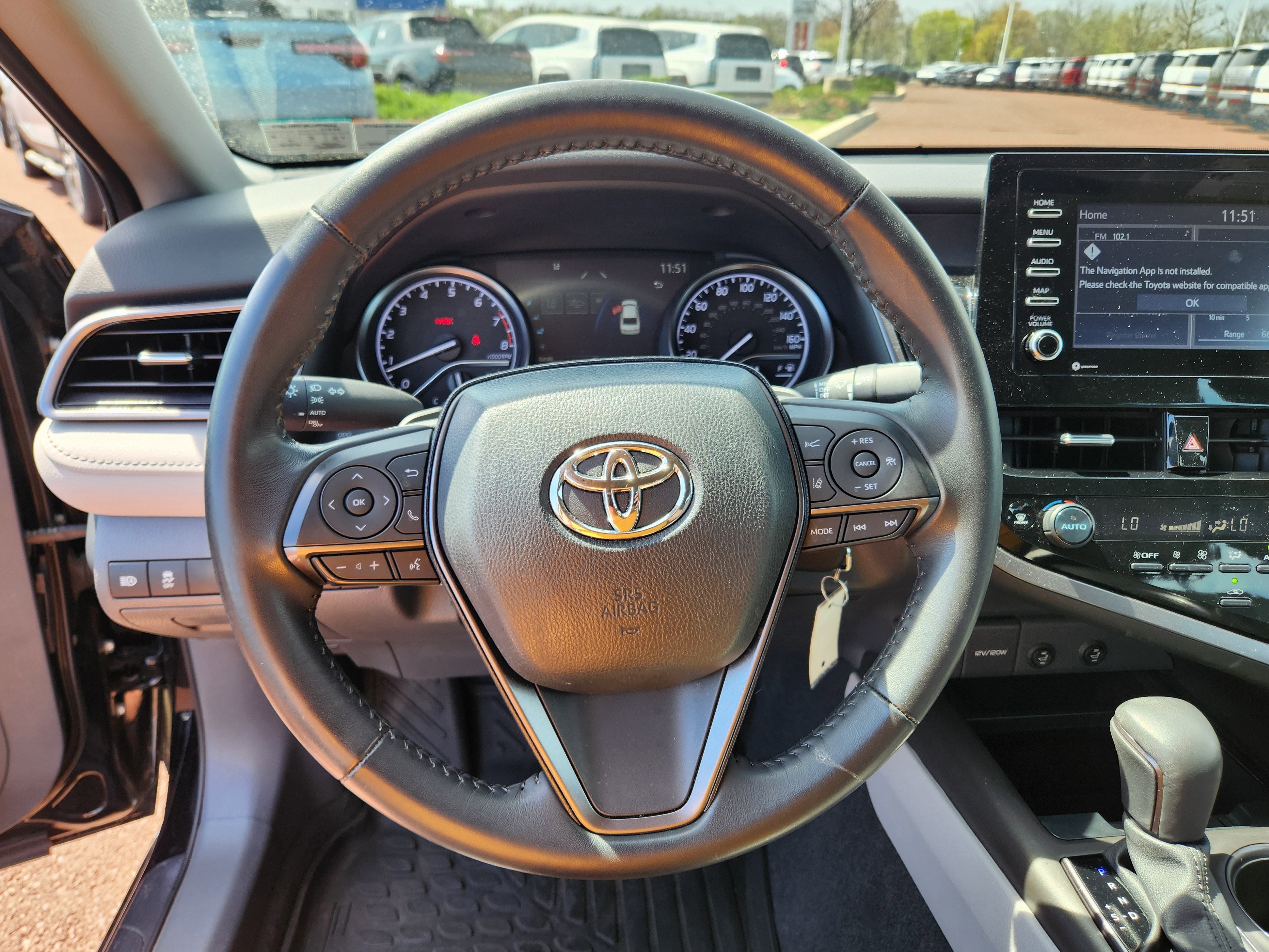 Used 2023 Toyota Camry SE image 18