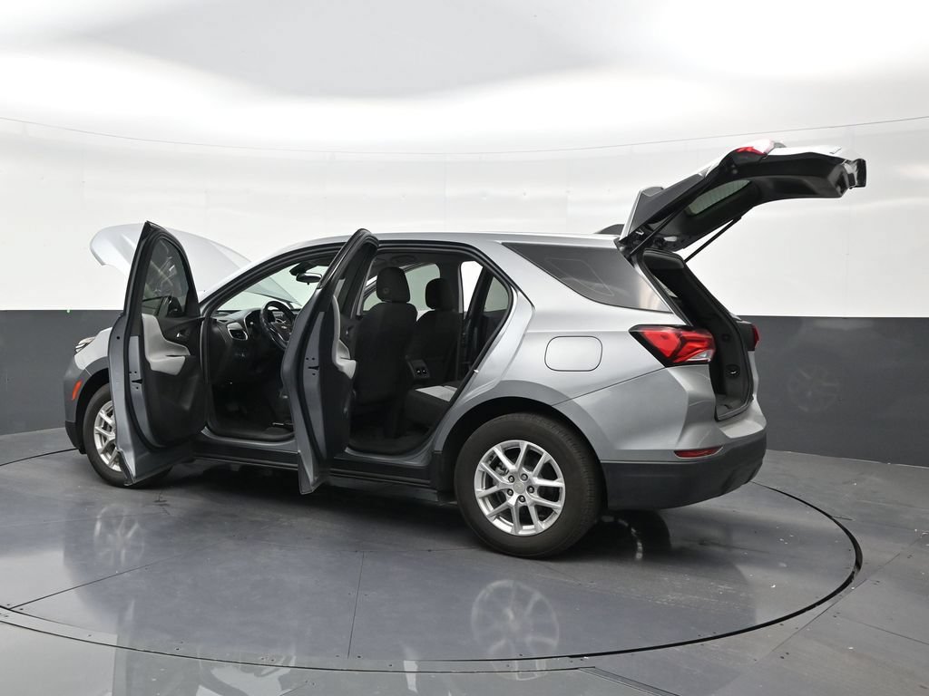 Used 2024 Chevrolet Equinox LS FWD image 31