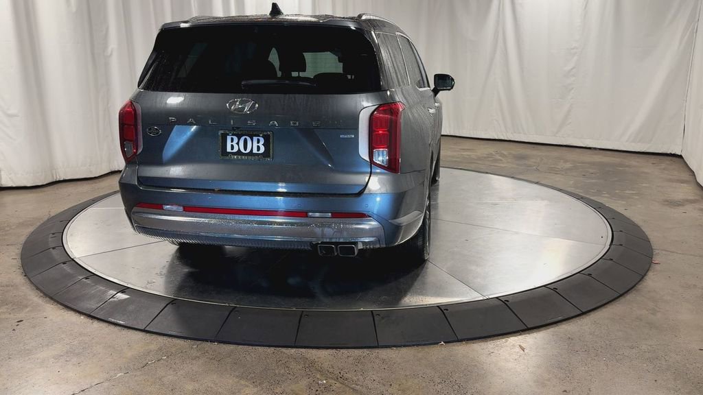 Used 2024 Hyundai Palisade Calligraphy image 9