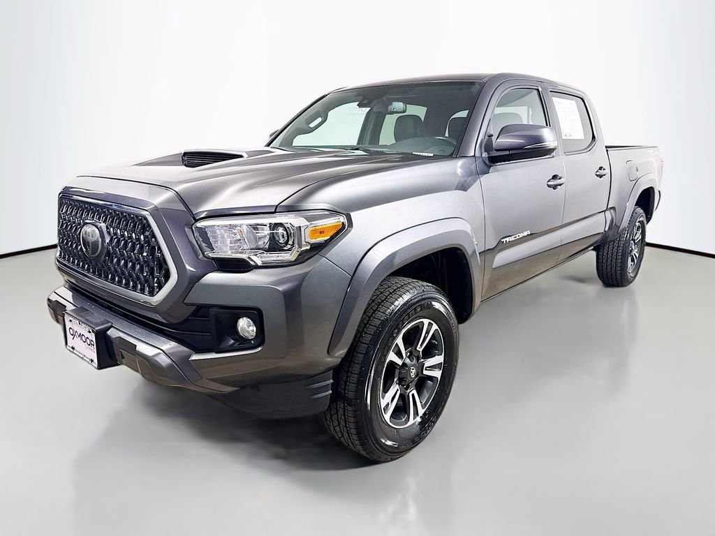 Used 2018 Toyota Tacoma TRD Sport w/ TRD Premium Sport Package image 3