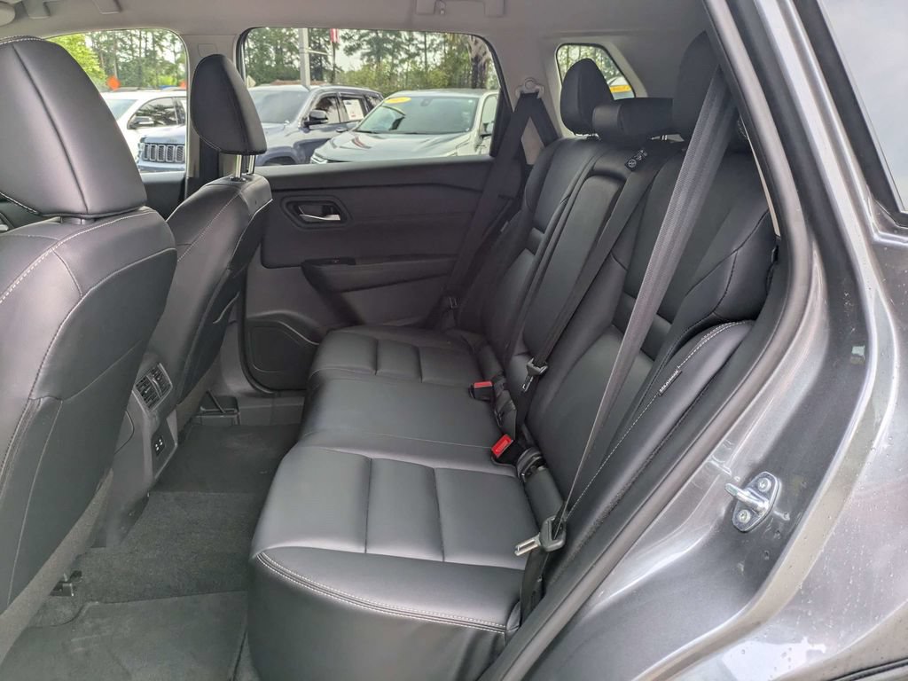 Used 2026 Nissan Rogue SL FWD image 15