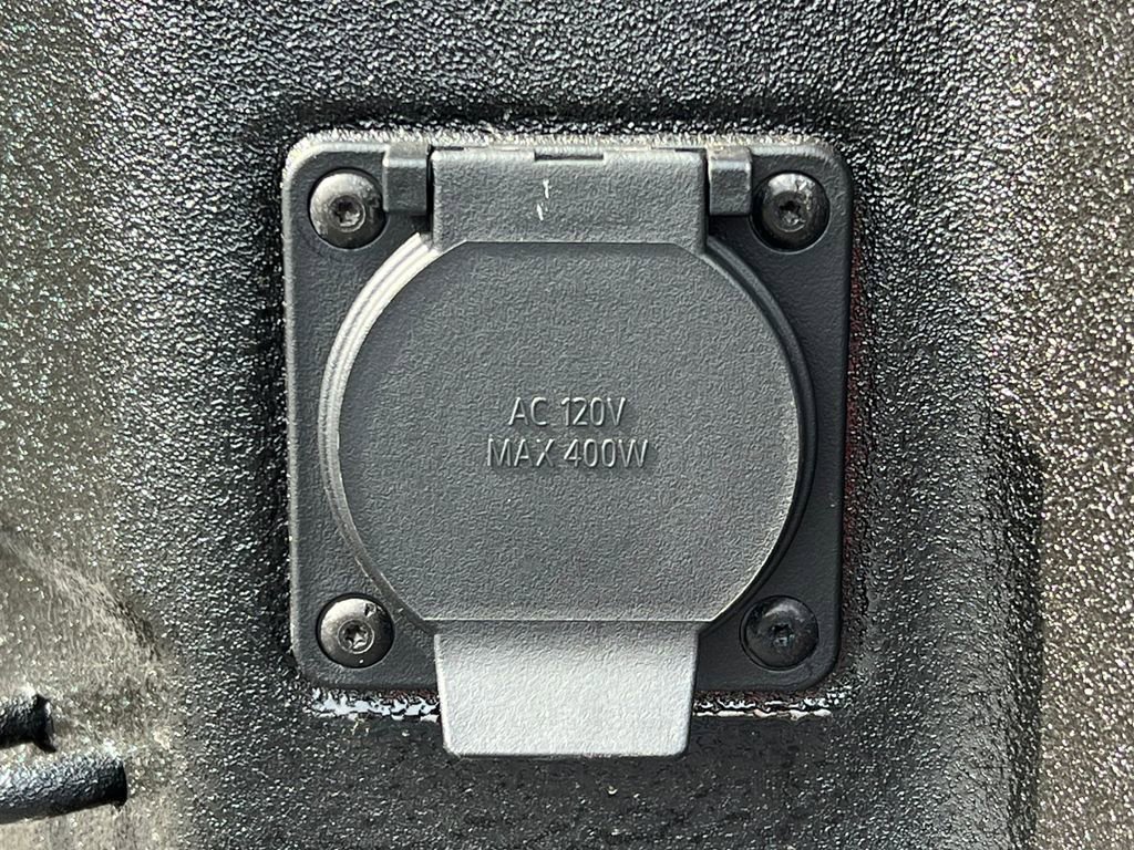 New 2026 GMC Sierra 2500 SLT w/ SLT Premium Package image 12