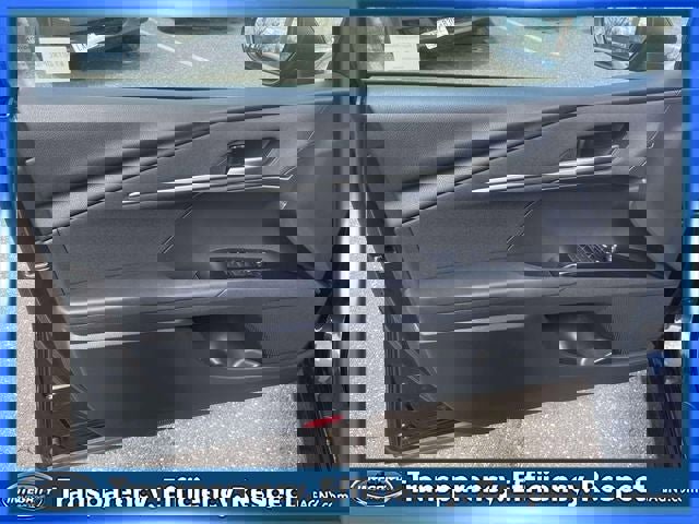 Used 2025 Toyota Camry LE w/ Convenience Package image 15