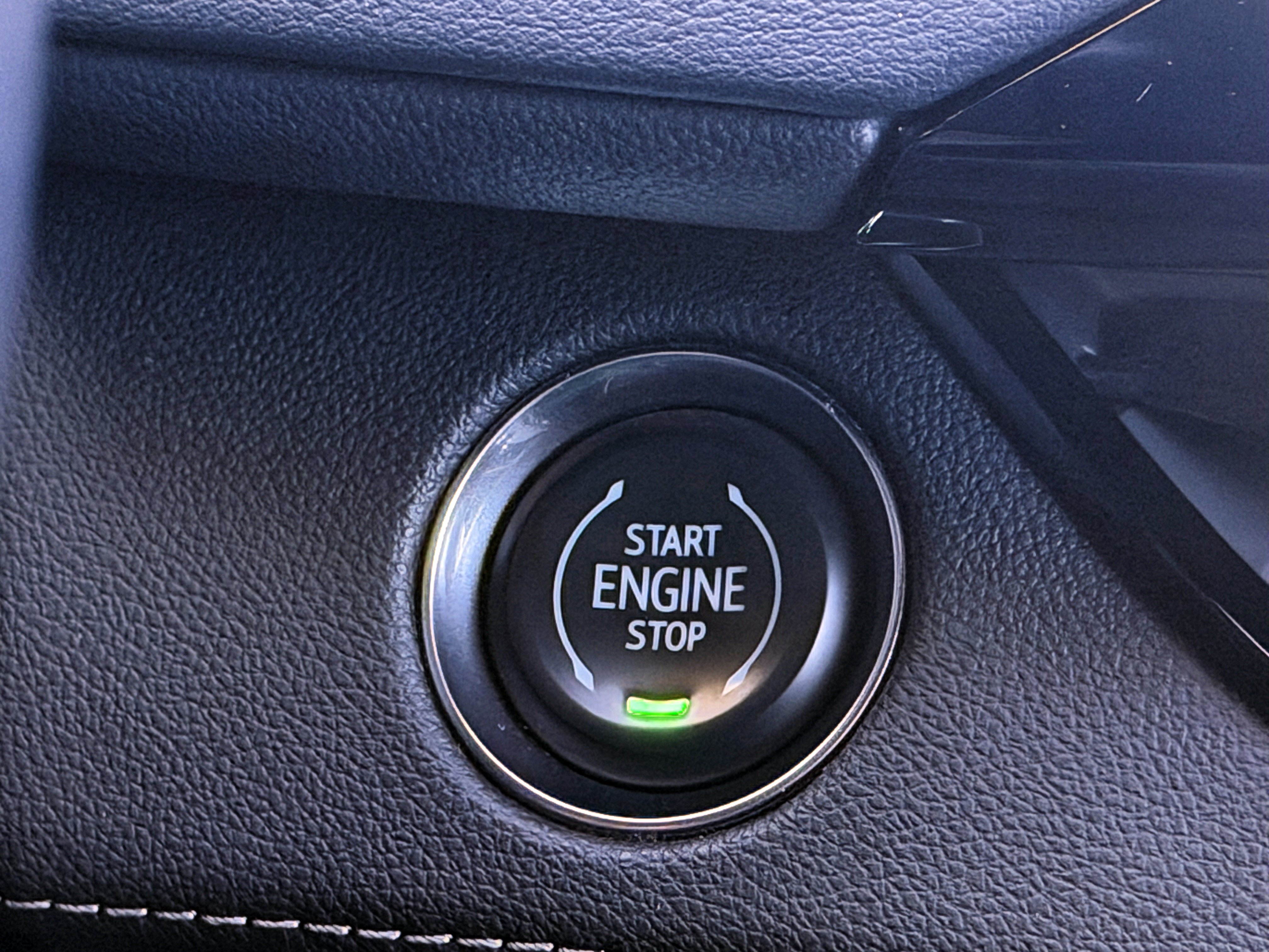 Used 2025 Buick Enclave Avenir FWD image 35