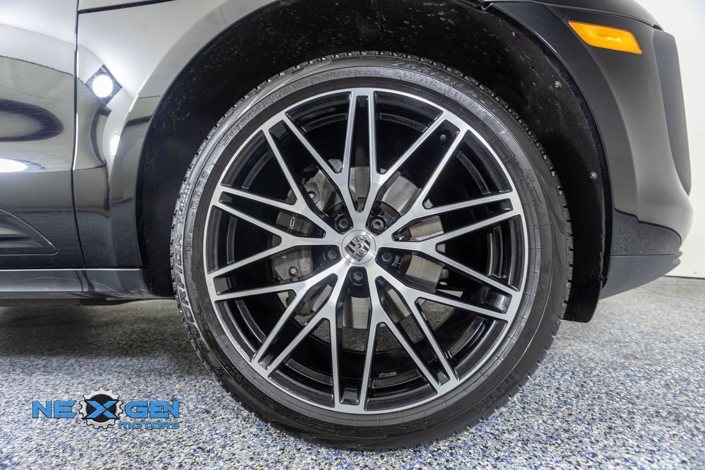 Used 2024 Porsche Macan AWD/4WD image 50