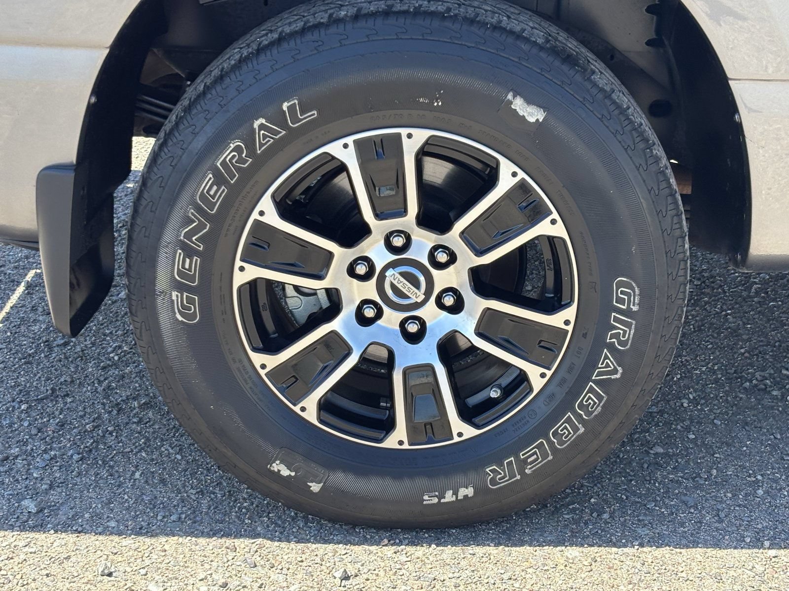 Certified 2021 Nissan Titan SV w/ SV Convenience Package RWD image 10