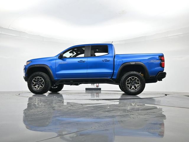 Used 2024 Chevrolet Colorado ZR2 w/ Technology Package AWD/4WD image 33