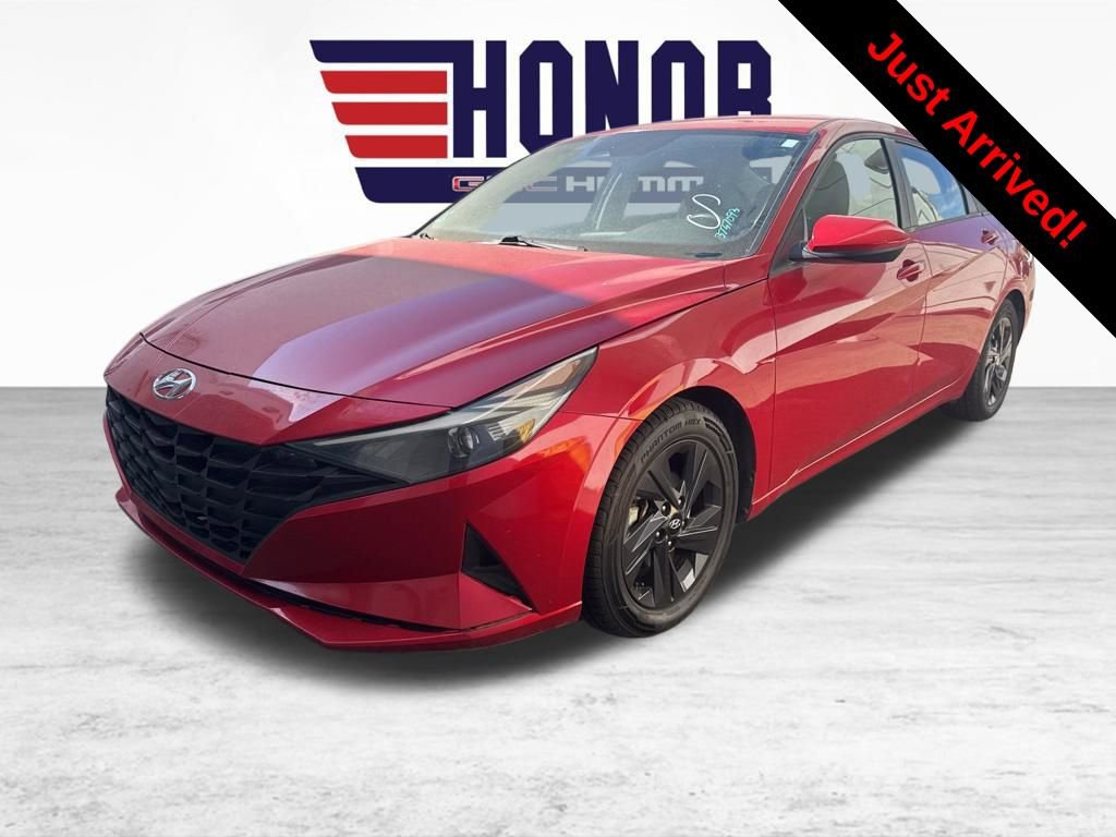 Used 2022 Hyundai Elantra SEL image 3