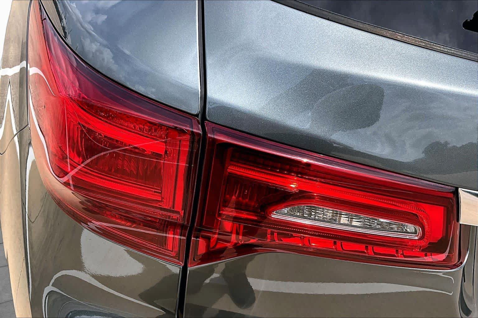 Used 2016 Acura MDX SH-AWD image 29