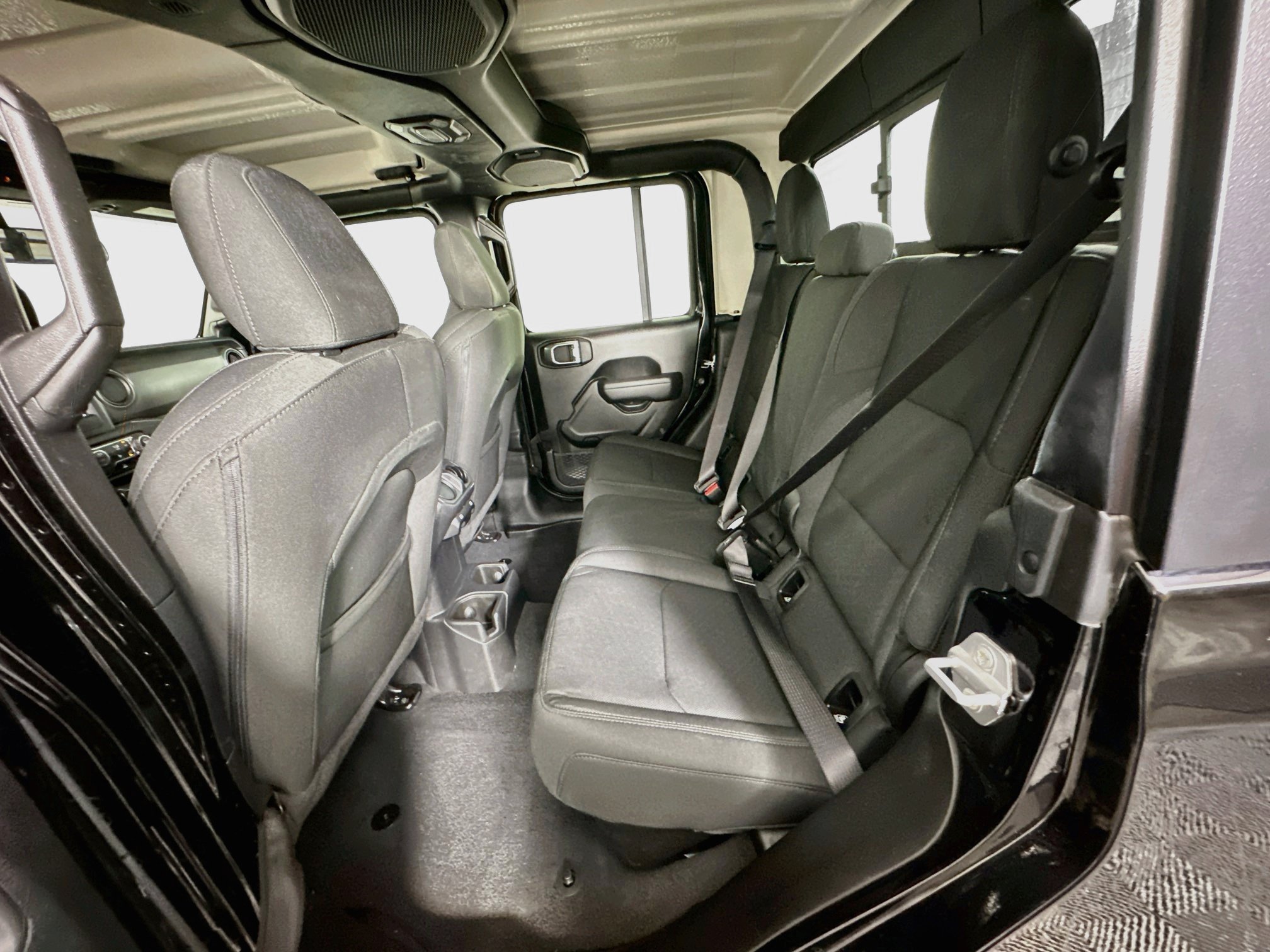 Used 2023 Jeep Gladiator Sport AWD/4WD image 25