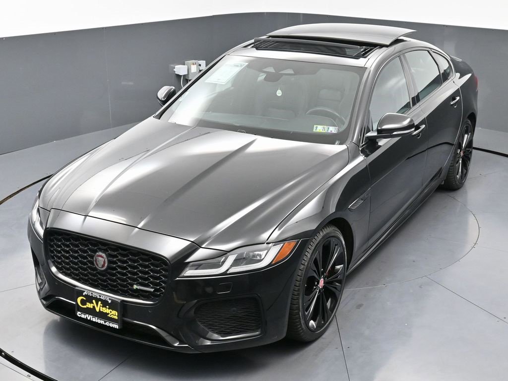Used 2022 Jaguar XF R-Dynamic SE image 47