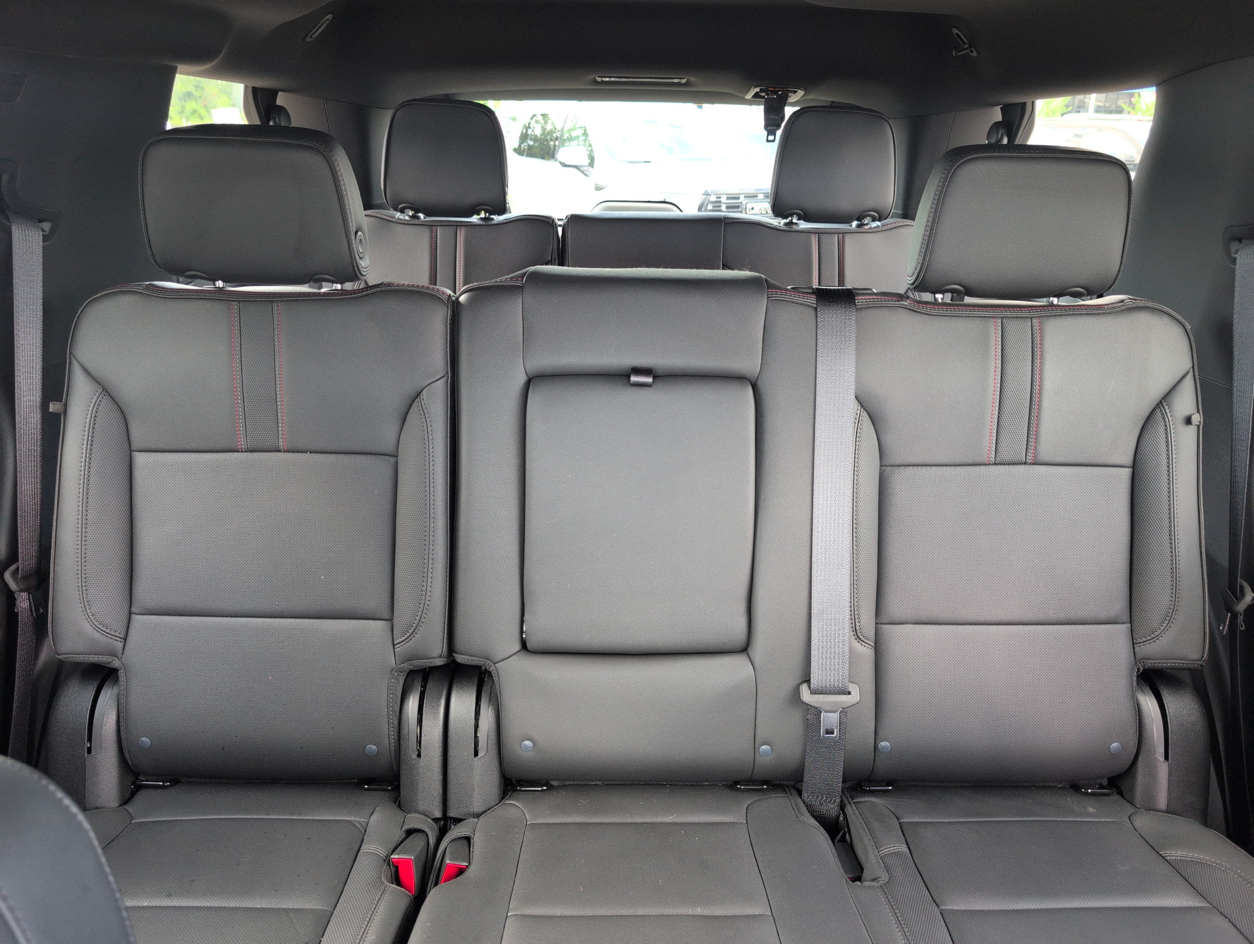 Used 2024 Chevrolet Tahoe RST RWD image 28