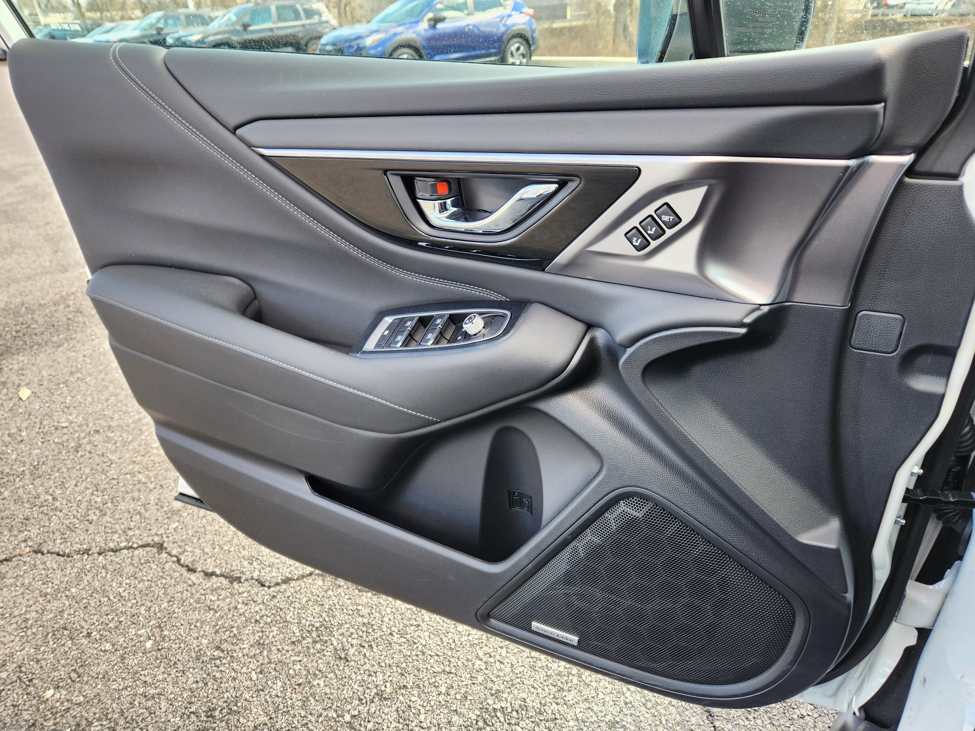 Certified 2025 Subaru Outback Limited image 24