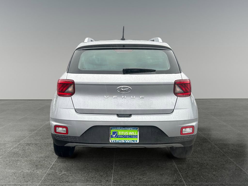 Used 2025 Hyundai Venue SEL image 6