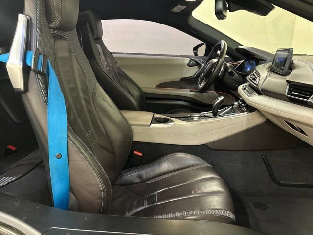Used 2015 BMW i8 image 28