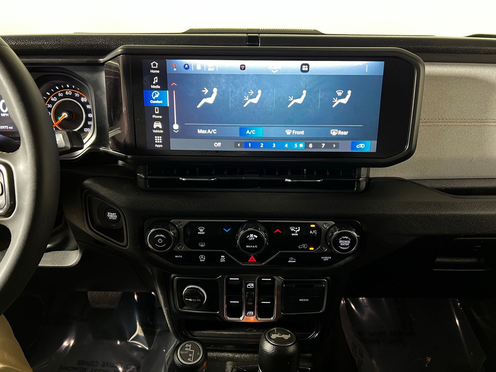 Used 2024 Jeep Wrangler Sport S image 17