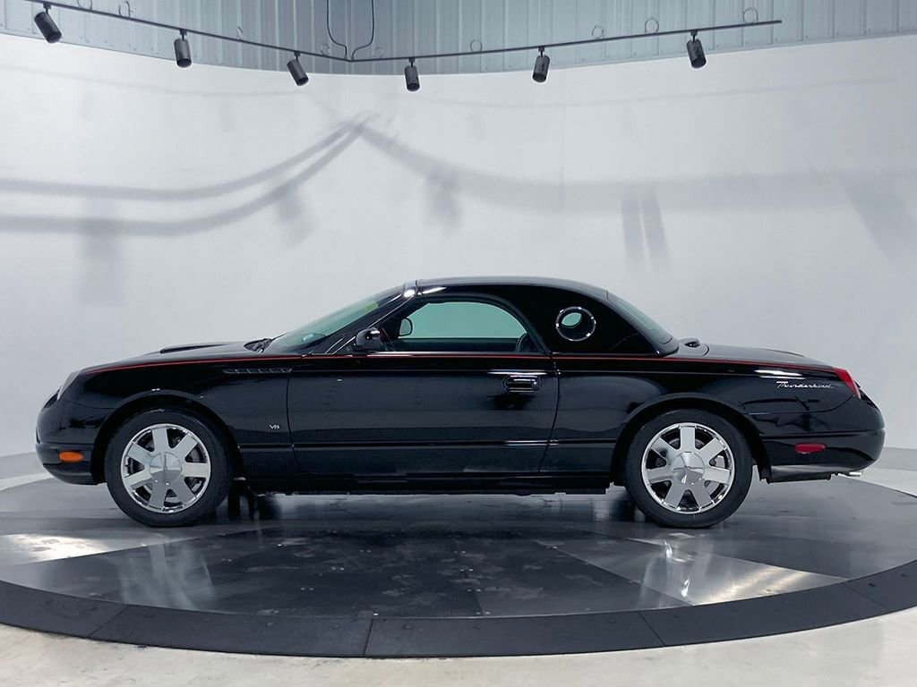 Used 2003 Ford Thunderbird image 13