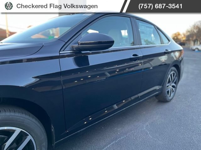 New 2026 Volkswagen Jetta SE FWD image 4