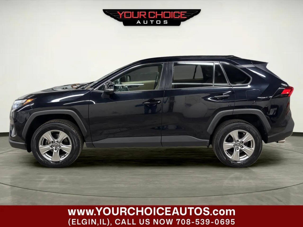 Used 2022 Toyota RAV4 XLE AWD/4WD image 2