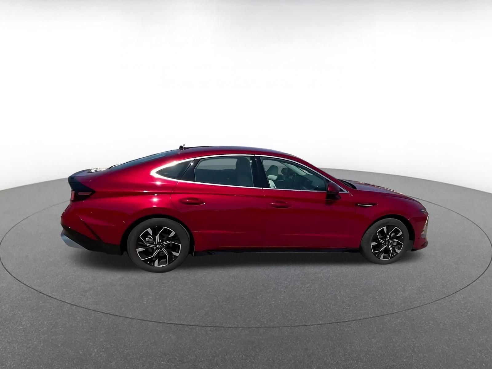 Used 2025 Hyundai Sonata SEL FWD image 15