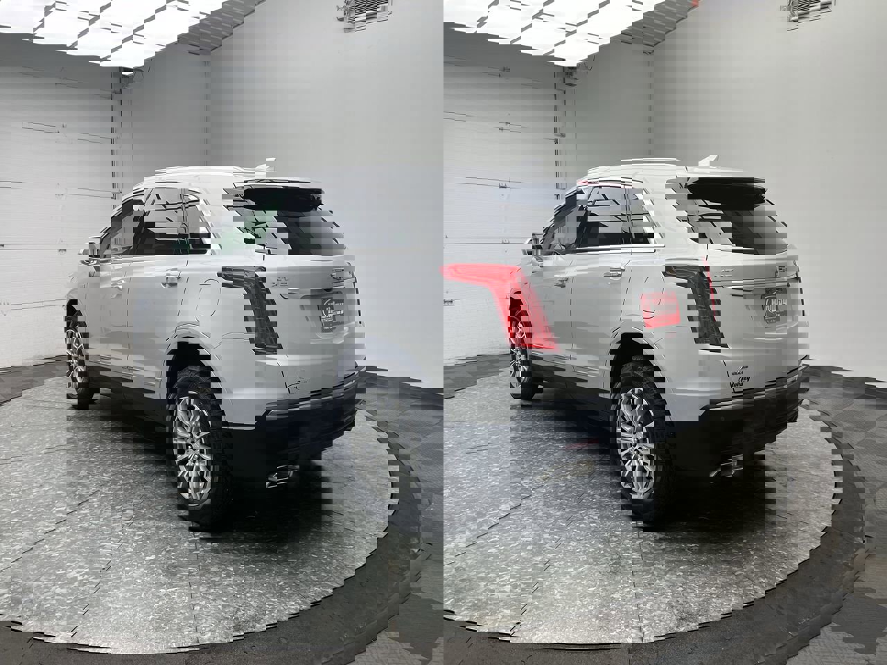 Used 2019 Cadillac XT5 Luxury image 2