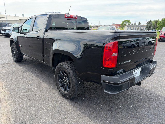 Used 2022 Chevrolet Colorado Z71 w/ Z71 Midnight Edition AWD/4WD image 3